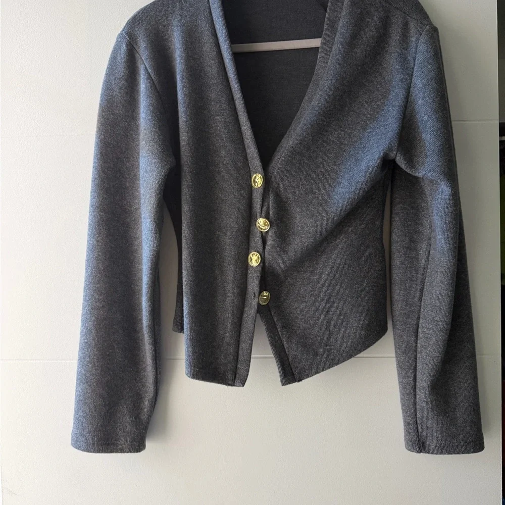 Zara Size Medium Women's Gray V-Neck Button Cardigan Sweater - Picture 3 of 4